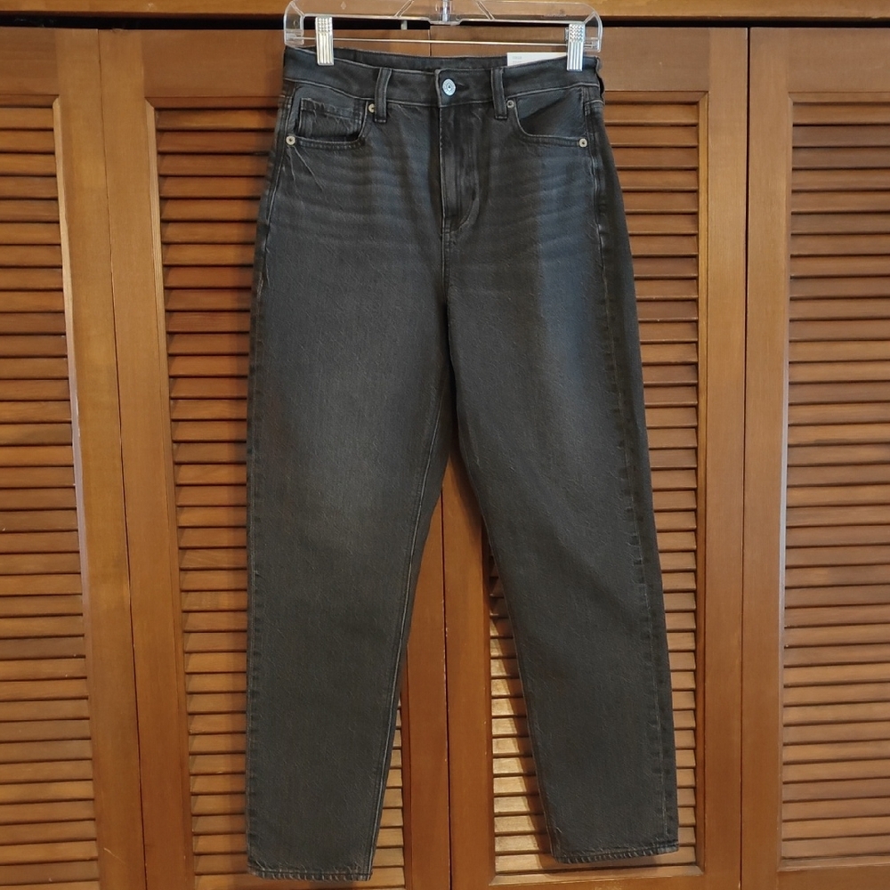 NWT American Eagle High Waist Mom Jean